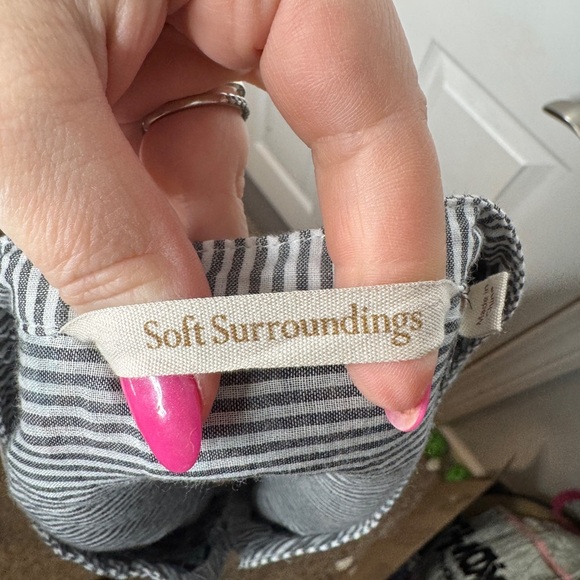 SOFT SURROUNDINGS Havana Grey Stripe Sheer Embroidered Tunic Top Size L - Picture 7 of 11